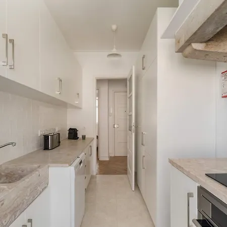 Elegant 2br With Balcony * Lissabon