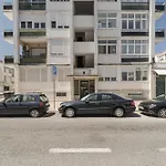 Elegant 2br With Balcony *