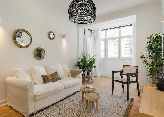 Elegant 2br With Balcony 公寓