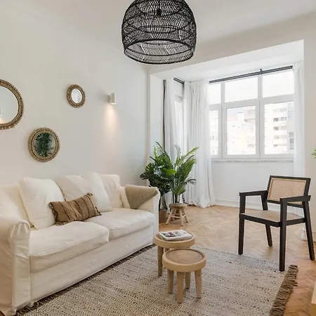 Elegant 2br With Balcony Διαμέρισμα