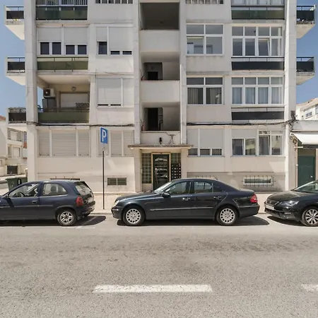 Elegant 2br With Balcony *